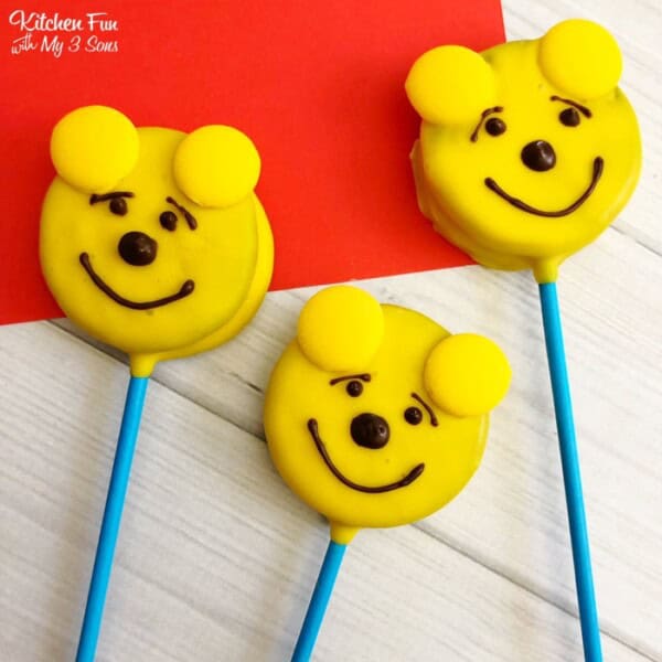 Pooh Oreo Pops