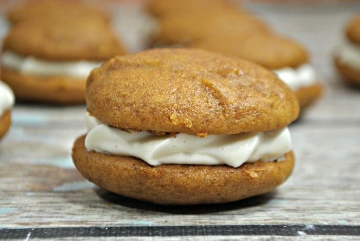 Pumpkin cakes with cream cheese filling