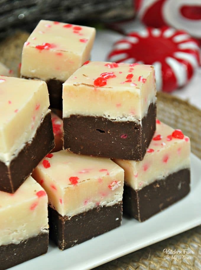 Peppermint Fudge recipe | A sweet treat for Christmas if you love all things candy canes and peppermint.