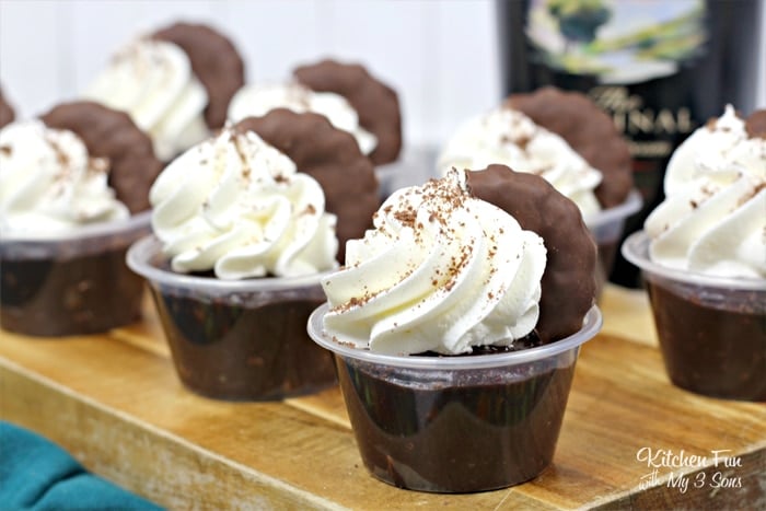 Thin Mint Pudding Shots are going to take your love of the delicious Girl Scout cookies to a whole 'nother level. We've combined them with chocolate pudding and Bailey's Irish Cream for a delicious recipe.