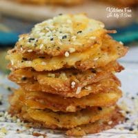 Everything Bagel Keto Cheese Chips is a great ketoogenic recipe that will help cure your chips craving. It's full of flavor and totally low carb!