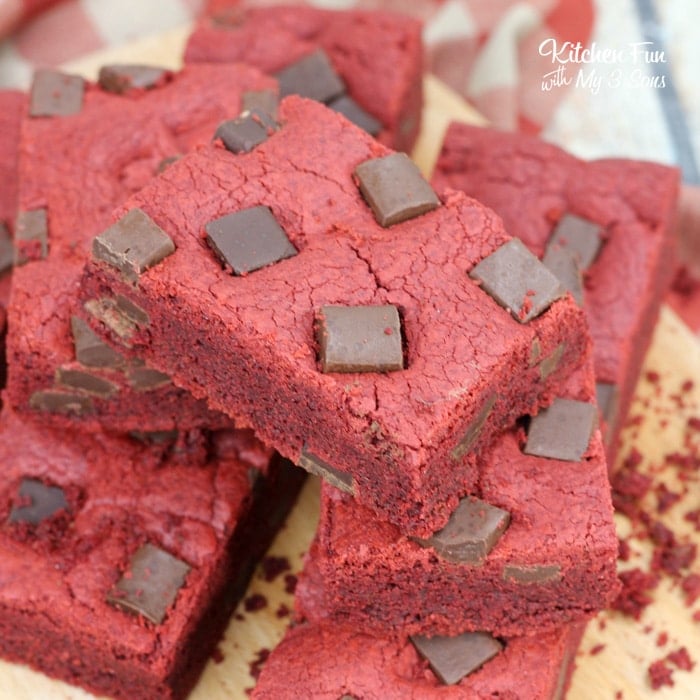 These Red Velvet Chocolate Chunk Bars are simply scrumptious and easily made using a cake mix. I love red velvet combined with chocolate. 