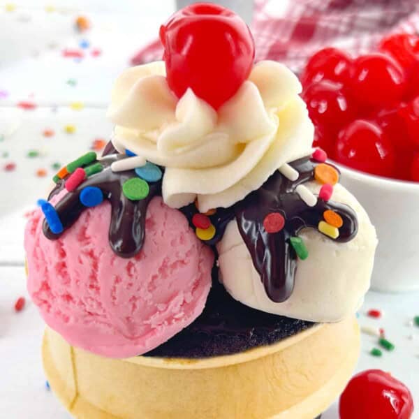 Ice Cream Cone Cupcakes feature