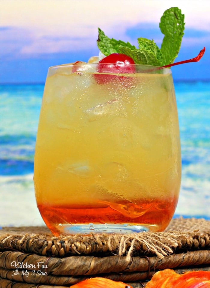 This Hawaiian Hammer drink is a yummy summer cocktail full of tropic flavors. It's easy to make and tastes delicious!
