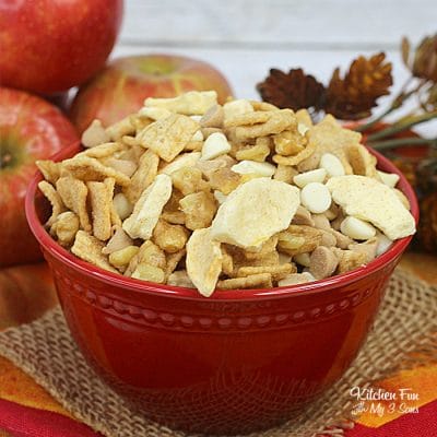 Apple Pie Trail Mix is a fun and incredibly easy treat to make this Fall. Make it with the kids on a rainy October day or as a snack on Thanksgiving.