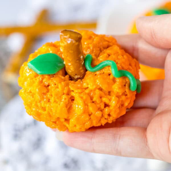 Pumpkin Rice Krispie Treats feature