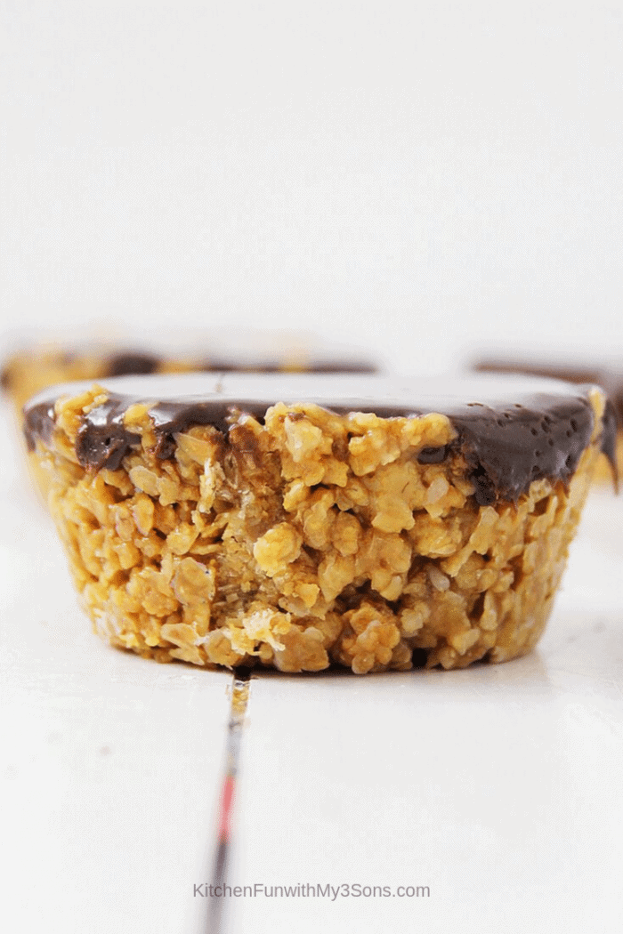 Healthy Peanut Butter Granola Cups