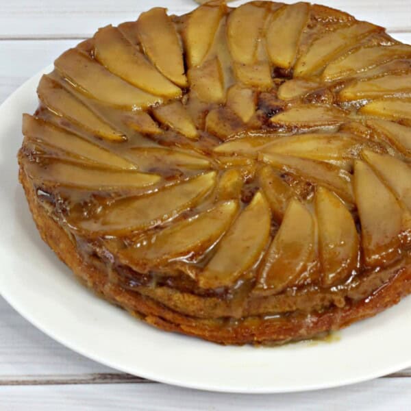 Apple Cinnamon Roll Upside Down Cake feature