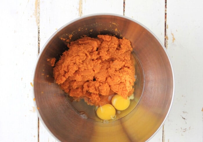 pureed pumpkin, egg and oil in a bowl