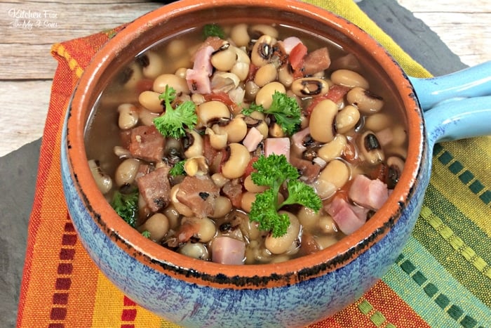 Slow Cooker Black Eyed Peas on New Yeas Day are a family tradition we've been following for as long as I remember. It's full of flavor with onion, garlic and ham.