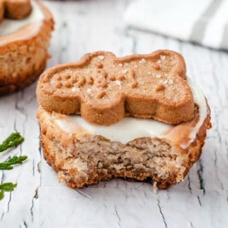 Gingerbread Mini Cheesecakes