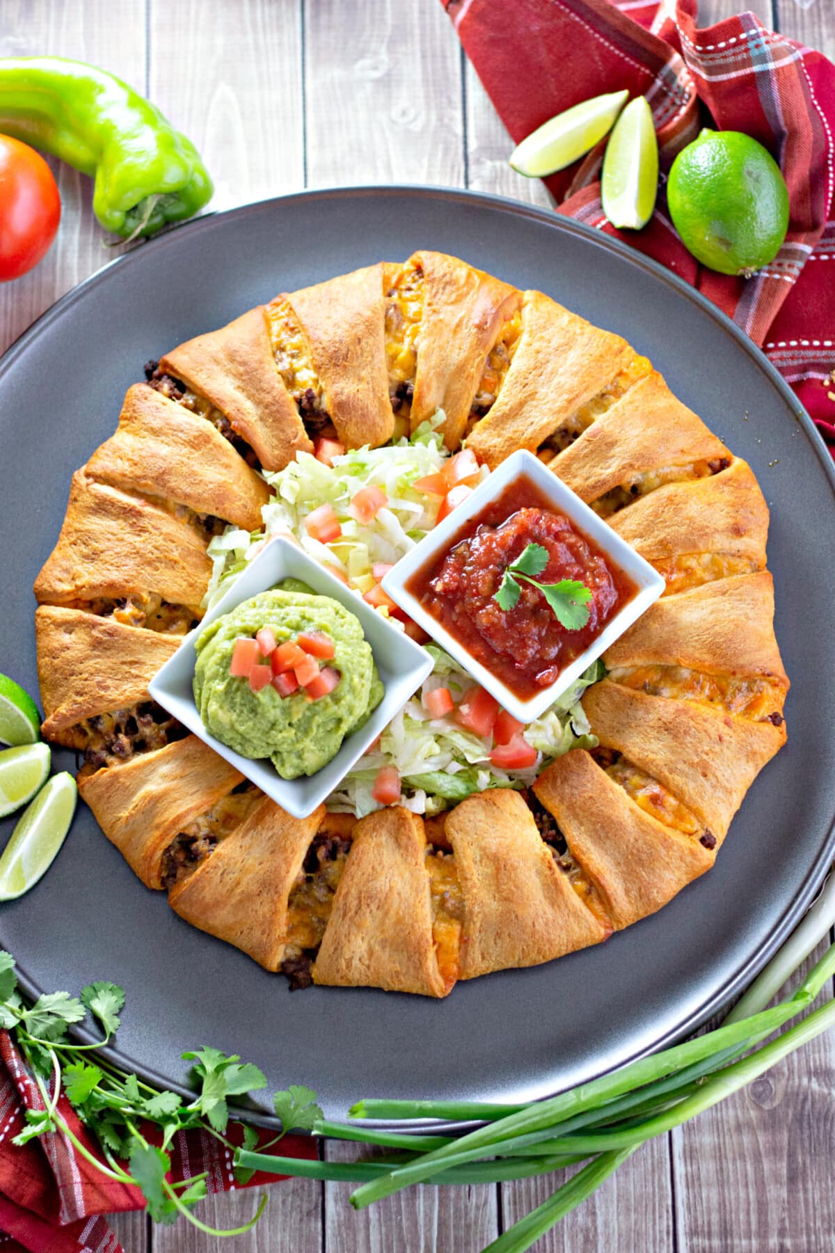 Taco Ring with toppings