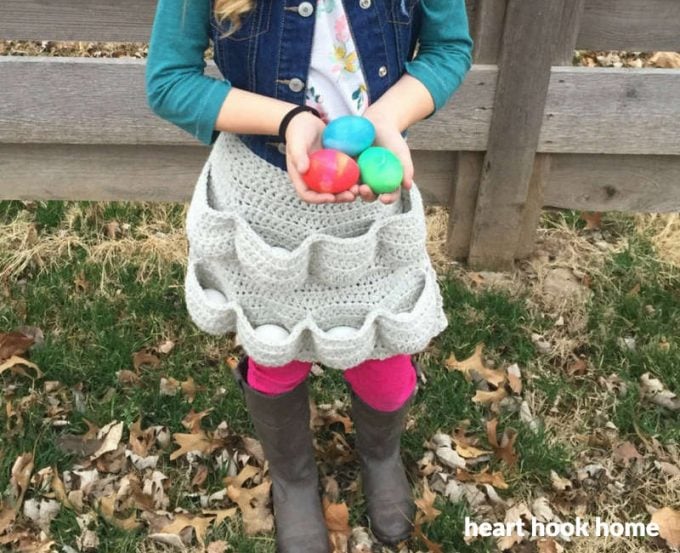Crochet Apron that holds Chicken Eggs