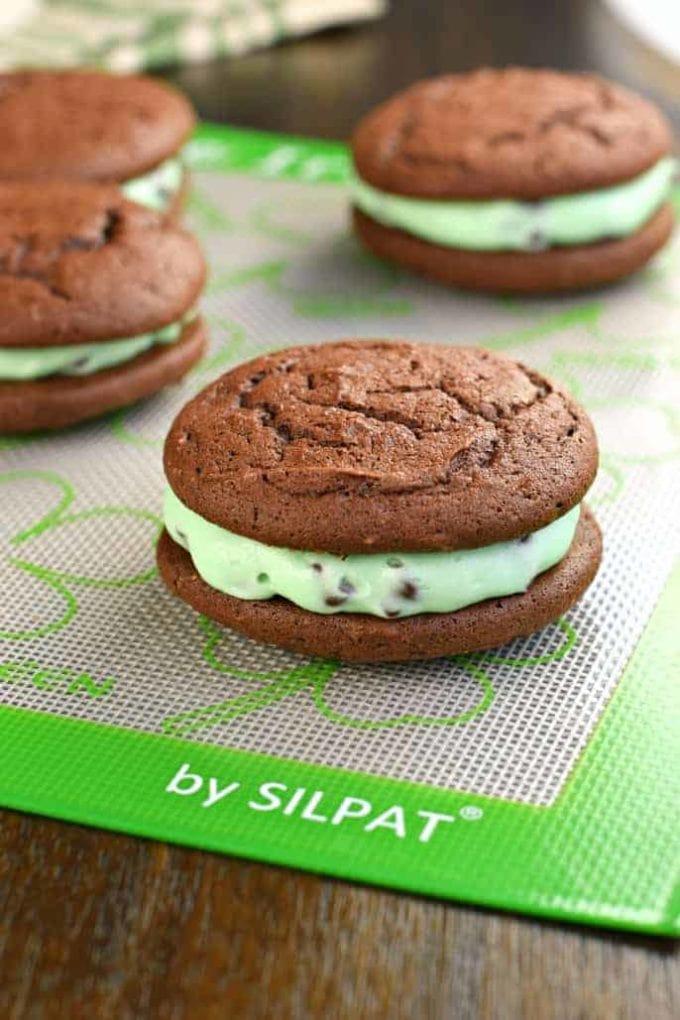 Mint Chocolate Chip Whoopie Pies