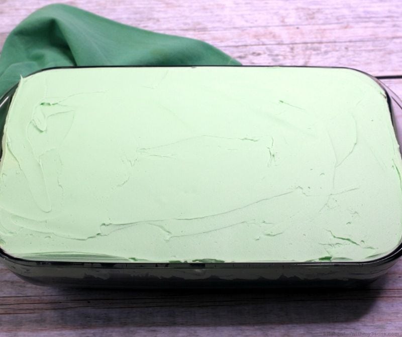 cake with green frosting