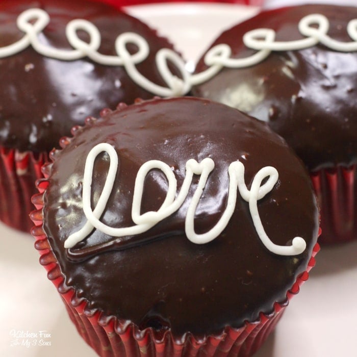 Chocolate Valentine Cupcakes with Cream Filling