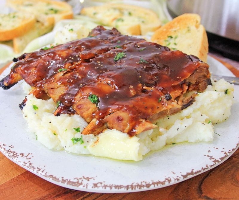 Instant Pot ribs & Garlic mashed potatoes on a plate