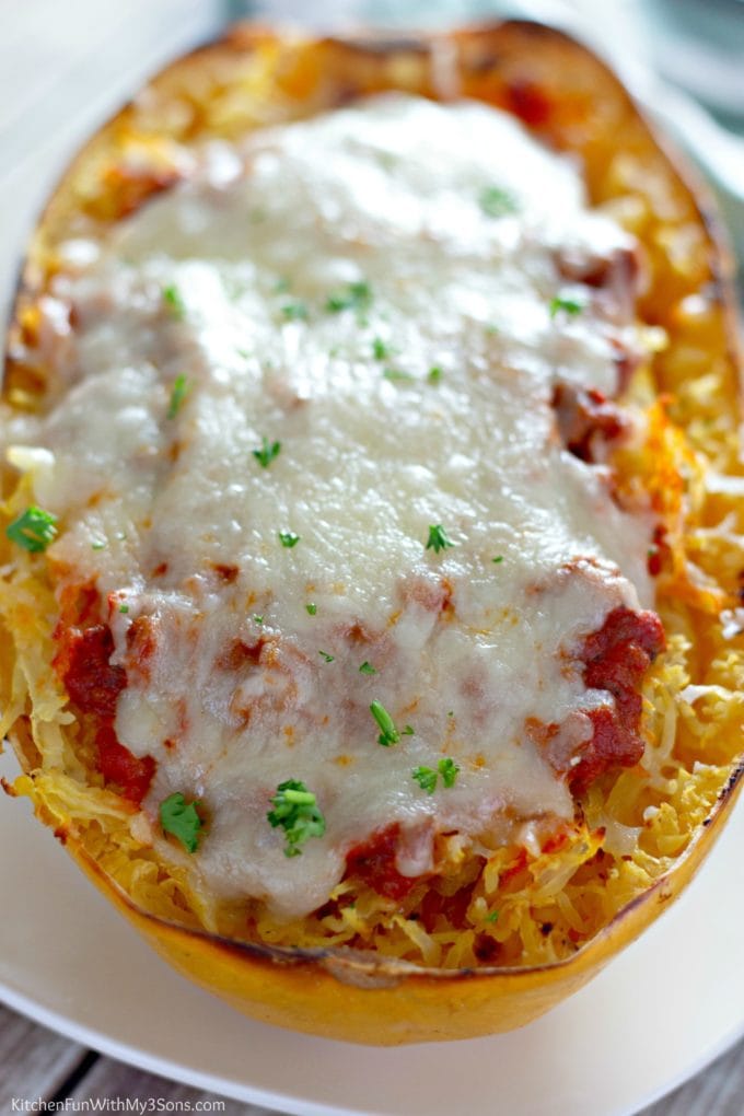 Cheesy Stuffed Spaghetti Square with Meat Sauce