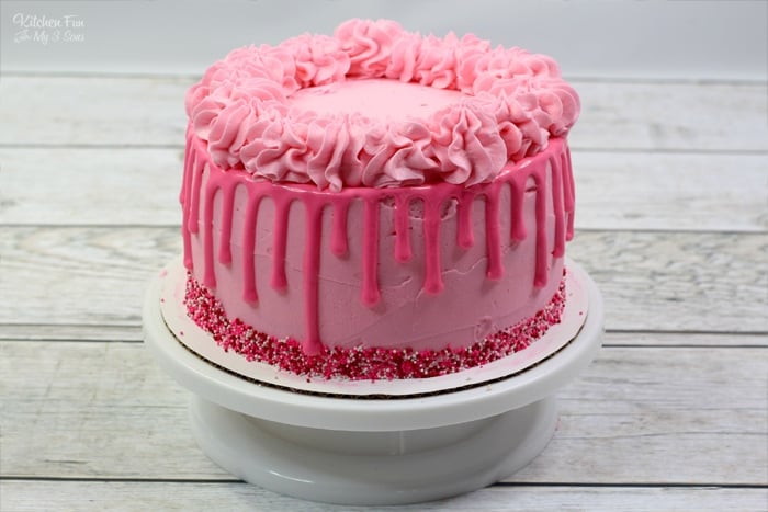 How To Decorate a Pink Cake 