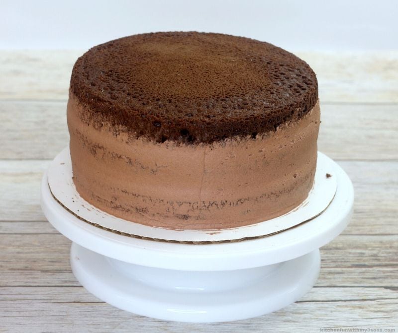 chocolate frosted cake