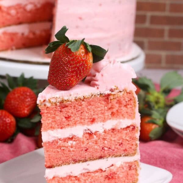 slice of layered strawberry cake recipe