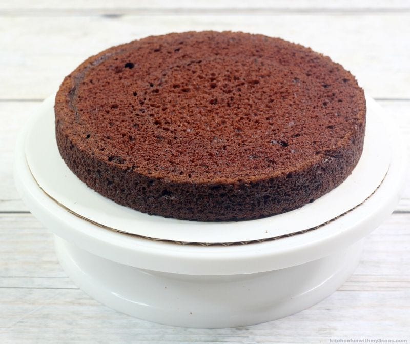 chocolate cake layer