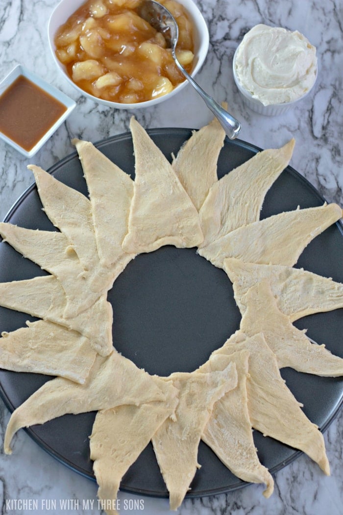 Apple Cream Cheese Crescent Ring Kitchen Fun With My 3 Sons