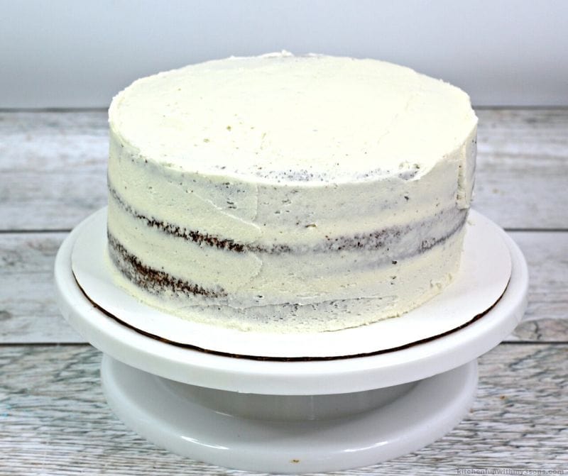 white frosted chocolate cake