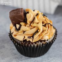 Easy Snickers Cupcakes