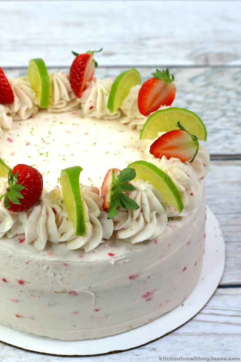 cake with lime and strawberry