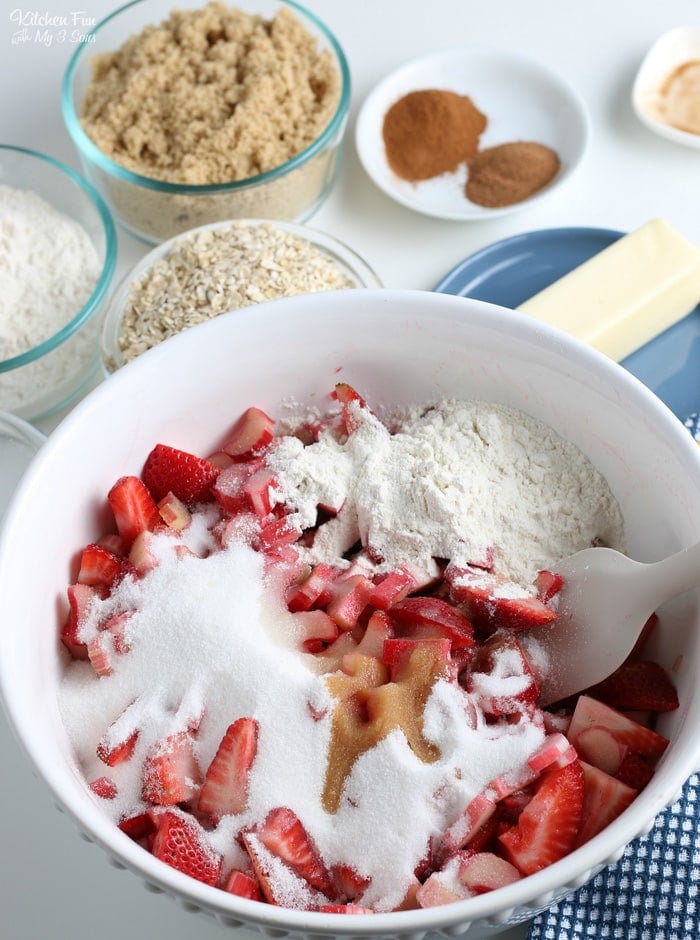 Strawberry Rhubarb Crisp Ingredients