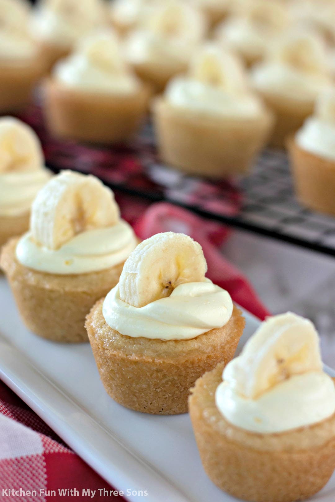 Easy Banana Pudding Cookie Cups on a white tray