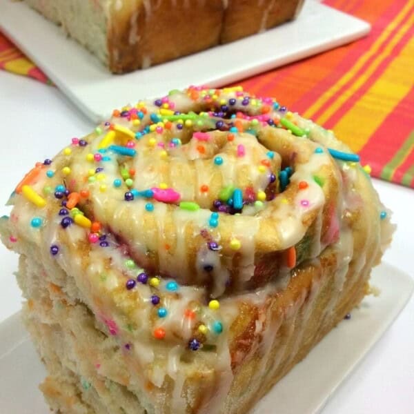 Funfetti Cinnamon Rolls Recipe