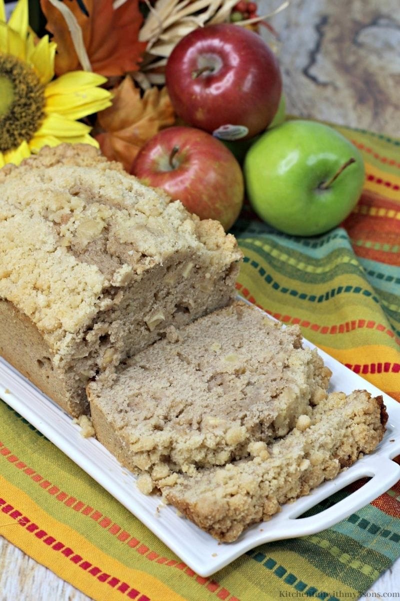 Apple Bread with Crumb Topping