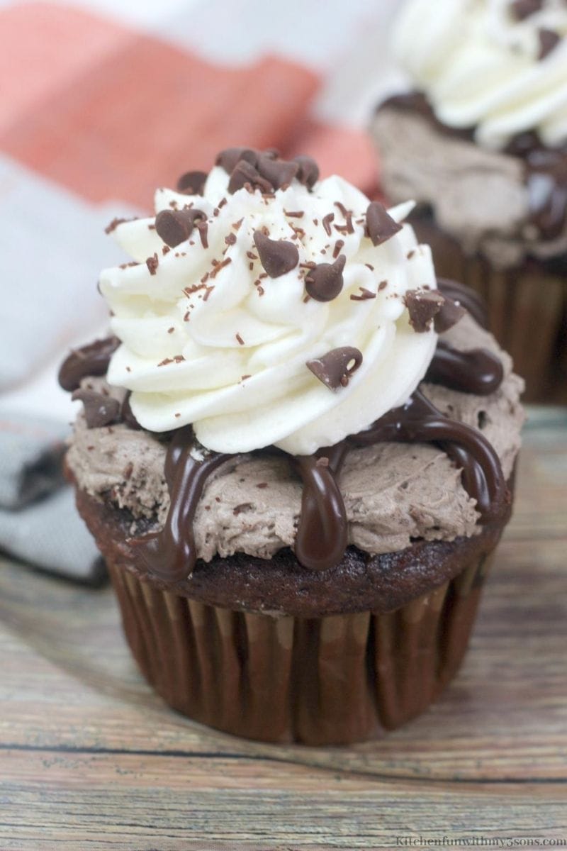 chocolate mousse cupcake