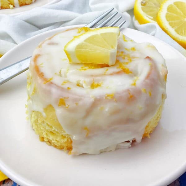 Lemon Sweet Rolls feature