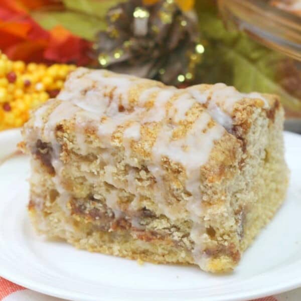 Pumpkin Cinnamon Roll Cake