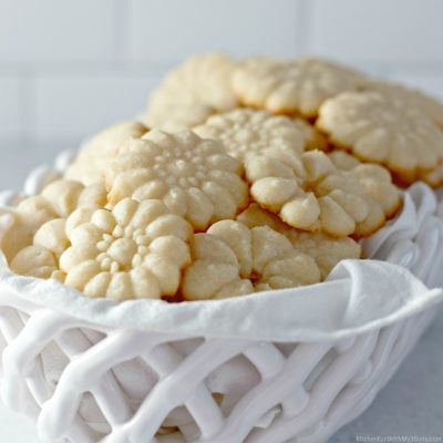 A white bowl of shortbread cookies