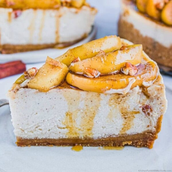 Apple Cinnamon Cheesecake