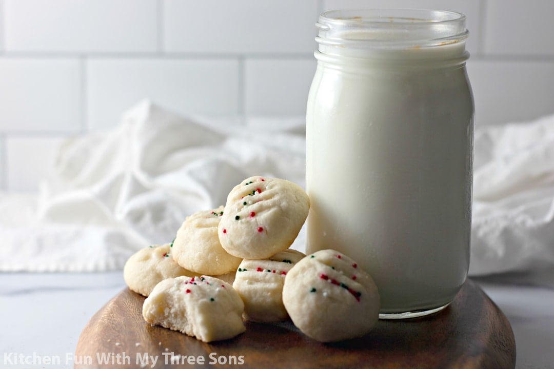 https://kitchenfunwithmy3sons.com/wp-content/uploads/2020/12/Whipped-Shortbread-Cookies-19.jpg