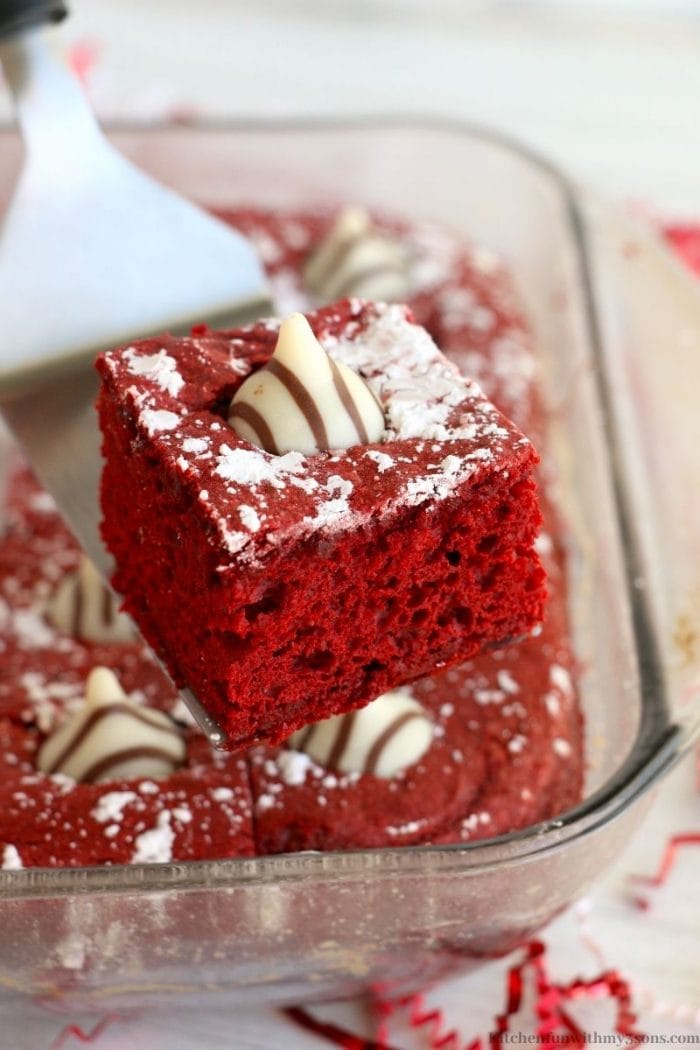 Red Velvet 3 Ingredient Cake Recipe