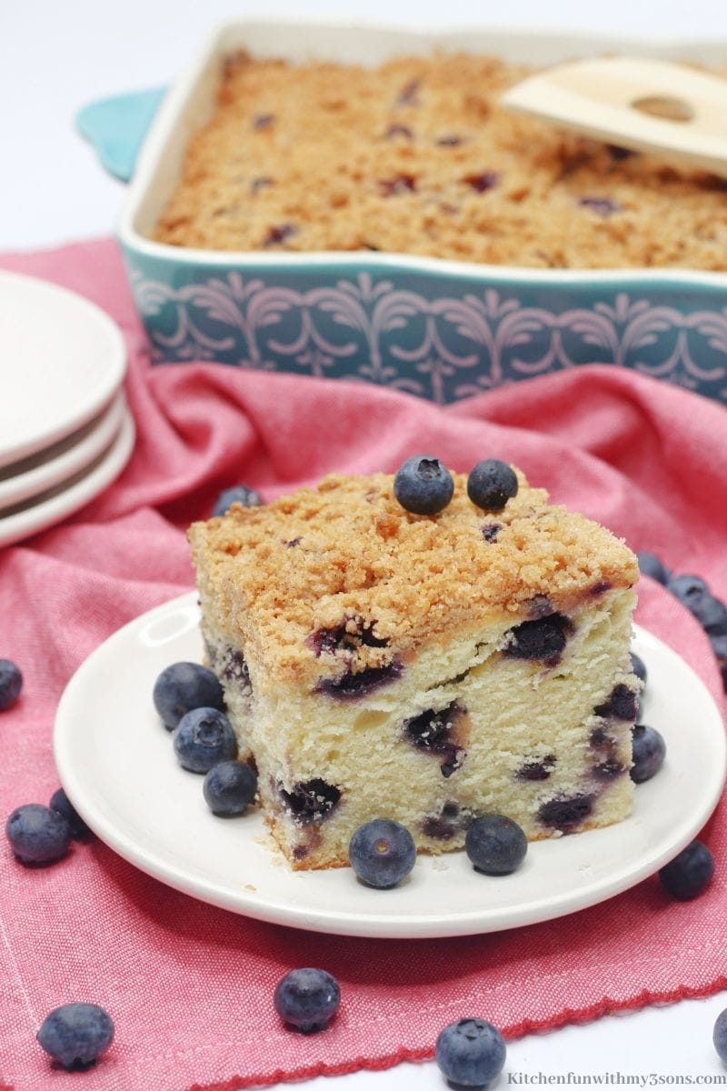 The crumble cake with a bunch of blueberries added on top.