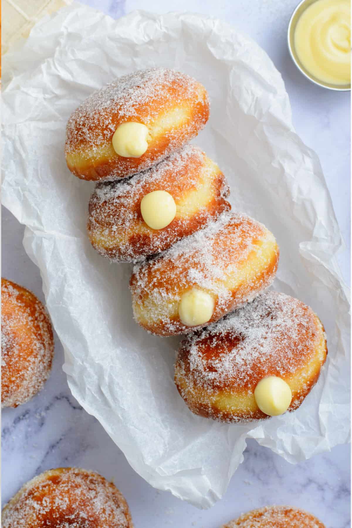 vanilla cream filled donuts 