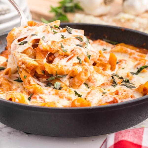 One Pot Chicken Parmesan Pasta
