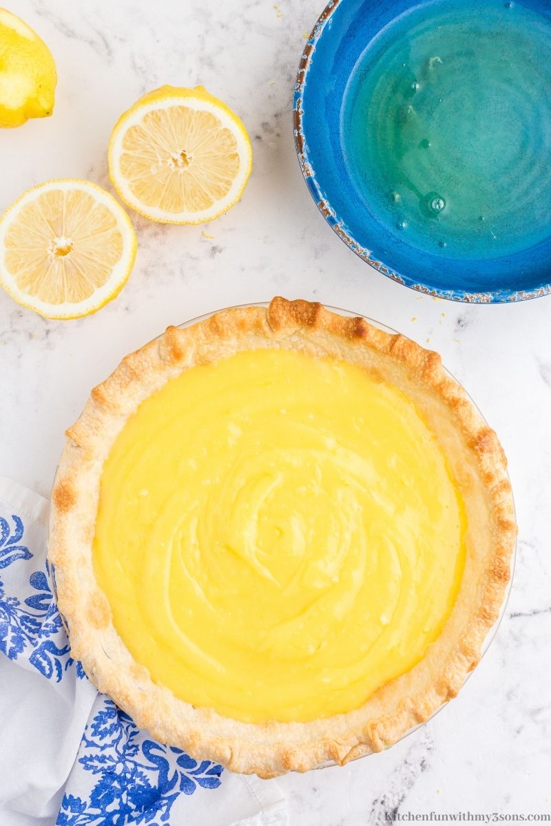 A pie crust with lemon filling