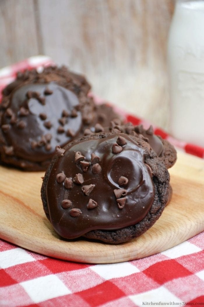 the cookies topped with mini chocolate chips.