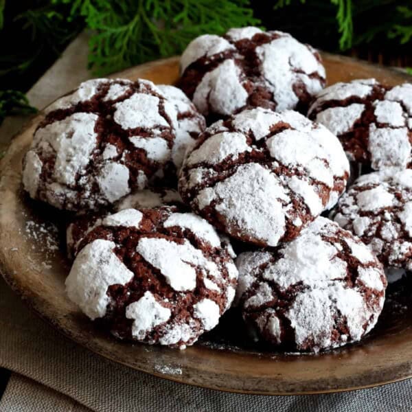Chocolate Crinkle Cookies feature
