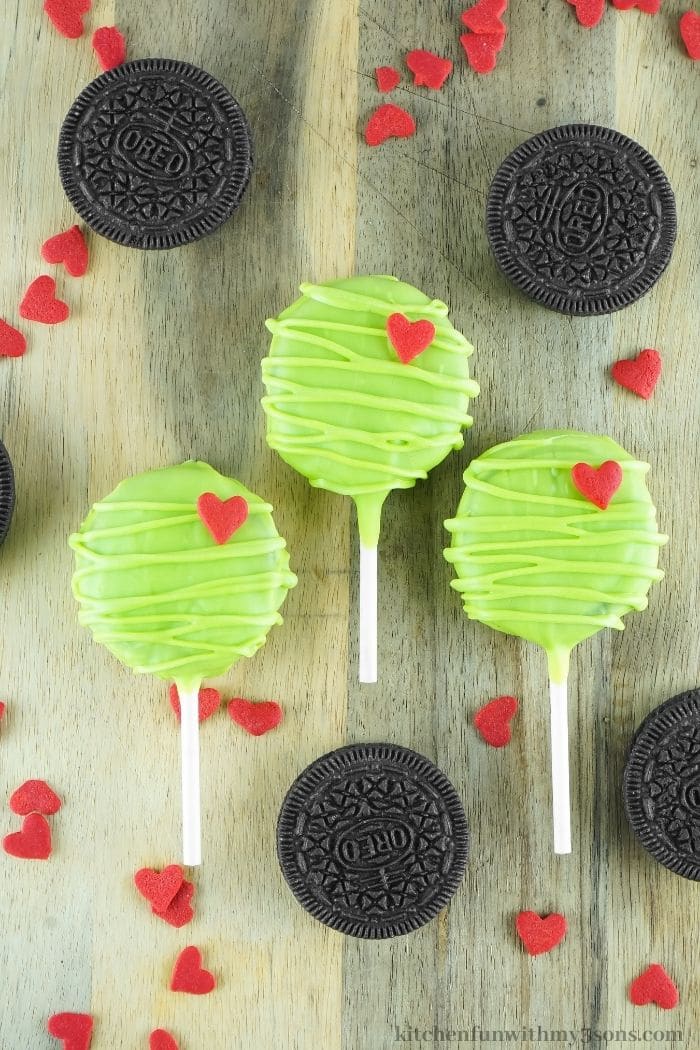 The Oreo popts with little red hearts on them.