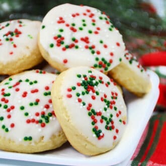 Holiday Ricotta Cookies Feature