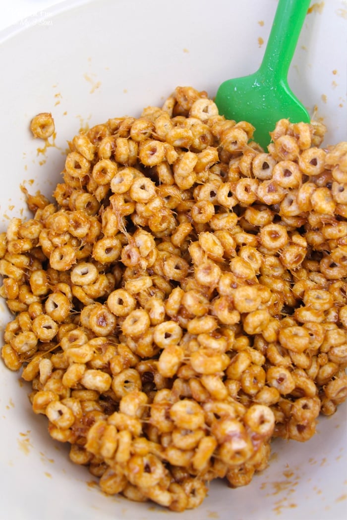 Honey Nut Cheerio Balls